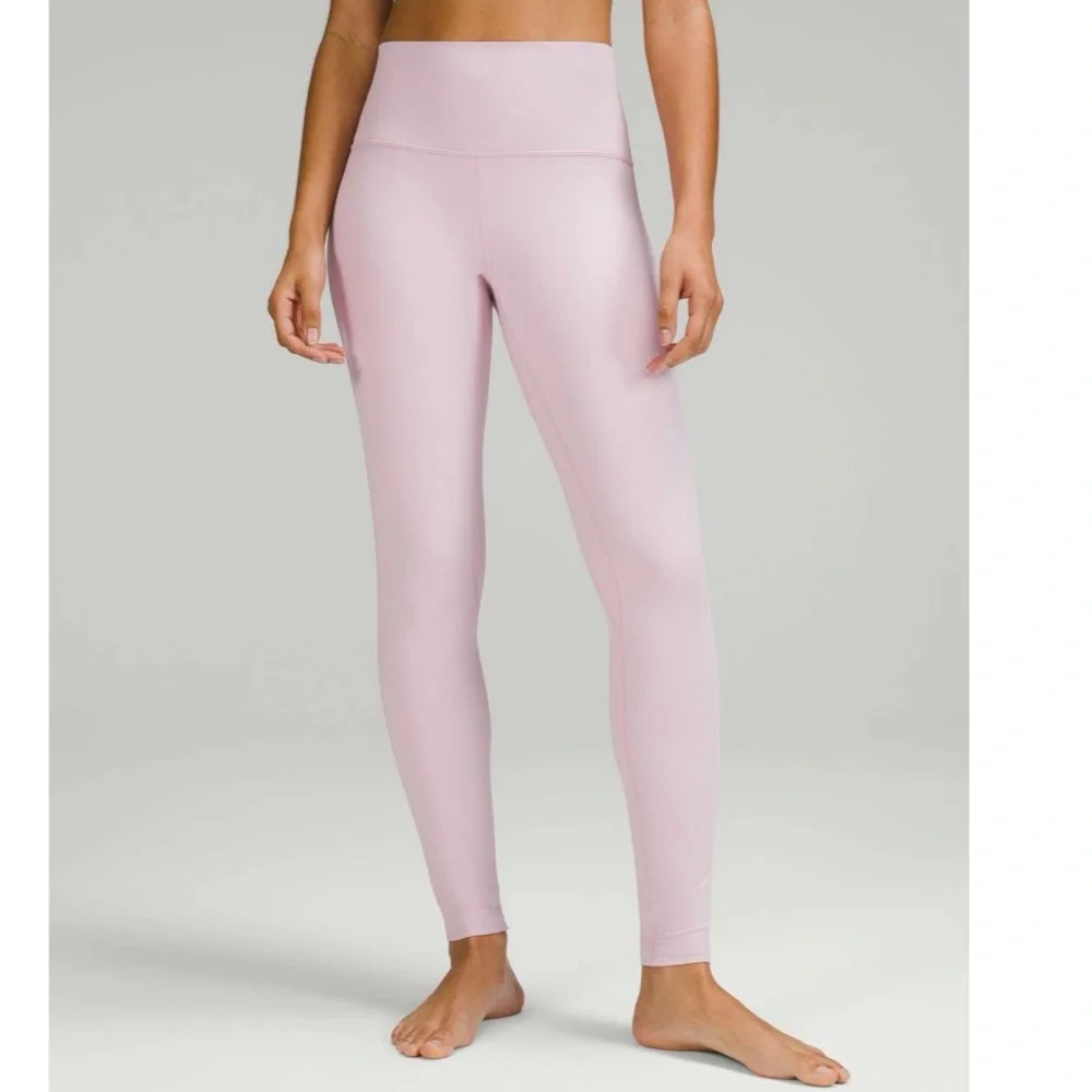 Lululemon Align High-Rise Pant 28"
Pink Peony Size 14 - Picture 3 of 16